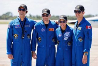 Astronauții misiunii SpaceX Crew-13 sunt pregătiți de lansarea spre stația orbitală