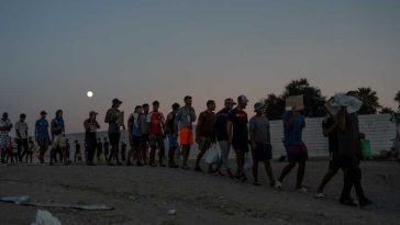 Italia prelungește cu încă 15 zile suspendarea regulilor Schengen cu Spania