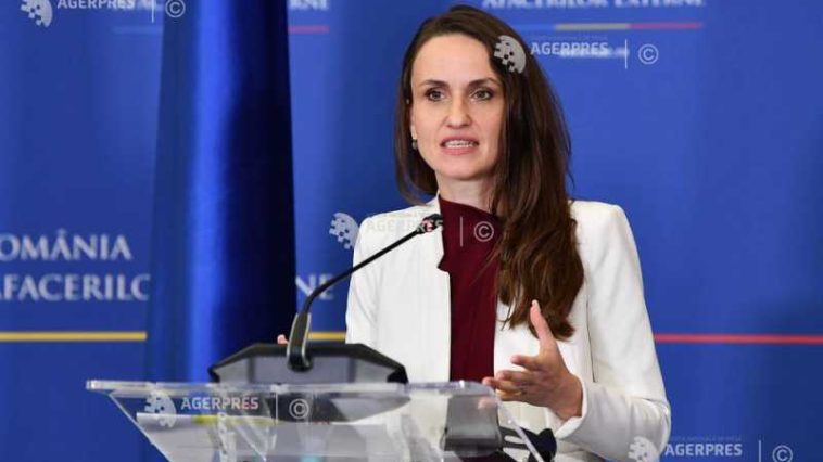 MAE anunță participarea ministrului interimar Oana Țoiu la trei conferințe internaționale în lunile octombrie și noiembrie