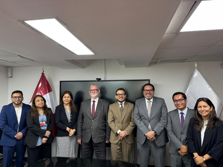 Dr. ing. Adrian-Victor Vevera directorul ICI București în întâlnire cu reprezentanți ai Președinției Consiliului de Miniștri din Peru privind transformarea digitală și inteligența artificială