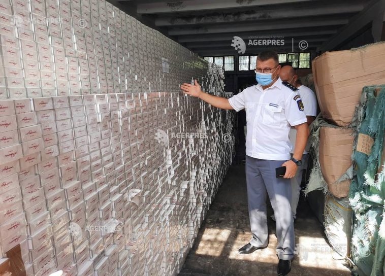 ANAF Antifraudă: 4 milioane de țigarete netimbrate, descoperite la un autotren intrat în România prin Nădlac