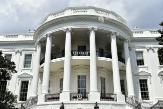 Cele trei media interzise la Casa Albă încearcă să obțină un ordin judecătoresc care să le mențină accesul