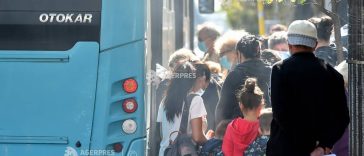 Angajații din România petrec 53 minute/zi pe drum pentru deplasarea dus-întors la locul de muncă, pe un traseu mediu de 17 km