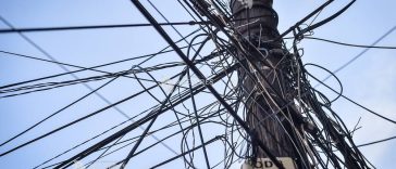 PMB anunță că au fost eliminate toate cablurile de telecomunicații amplasate ilegal