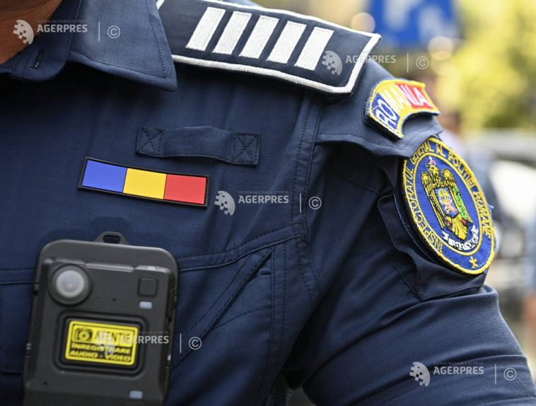 Olt: Polițiștii locali poartă, de luni, camere video de tip bodycam; înregistrările, probe în instanță