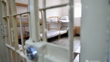 Brașov: Membrii unui grup organizat care ar fi înșelat mai mulți vârstnici – reținuți de DIICOT
