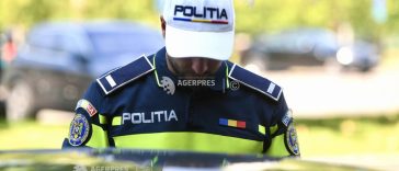Brigada Rutieră: O șoferiță care încerca să parcheze pe Calea Griviței a rănit 2 persoane și a avariat 3 mașini