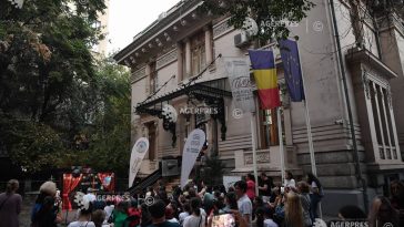 Spectacole, muzică și jocuri pentru copii și adulți – vineri, la Nocturna Bibliotecilor