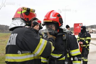 Incendiu la locomotiva unui tren tehnologic în stația Buftea; circulația feroviară, afectată temporar între Periș și Chitila