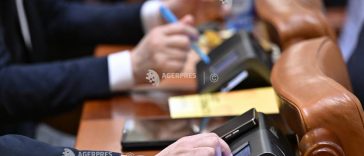 Propunerea AUR pentru eliminarea votului pe tabletă, aprobată în Biroul Permanent al Camerei Deputaților