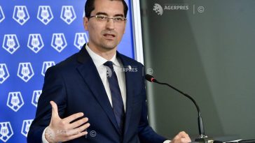 Fotbal: Răzvan Burleanu (FRF) – Trebuie să îl susținem pe arbitrul Istvan Kovacs și atunci când greșește