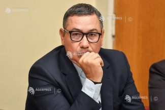 Camera Deputaților/Ponta: România e în faliment, cu un picior în groapă, pentru că nu avem Guvern