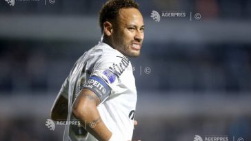 Fotbal: Neymar, furios pe starea terenului după eliminarea lui Santos din Cupa Braziliei