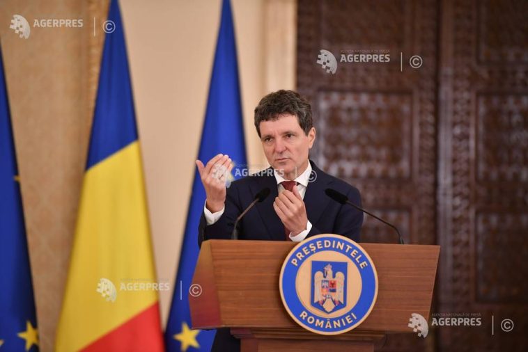VIDEO Nicușor Dan: Este esențial să îmbunătățim și din perspectivă financiară statutul cadrului didactic