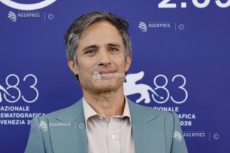 Festivalul de Film de la Veneția 2026/Gael Garcia Bernal explorează masculinitatea și clasa socială în pelicula ”Hombre al Agua”