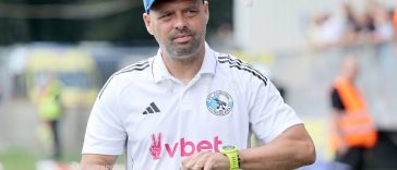 Fotbal: Antrenorul Florin Maxim continuă la Corvinul Hunedoara, anunță conducerea clubului
