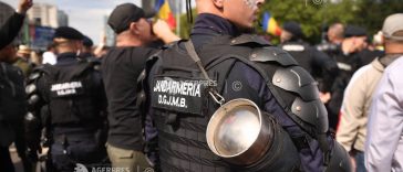 Protest în Piața Victoriei/Jandarmeria Capitalei: Alte două persoane au primit îngrijiri medicale