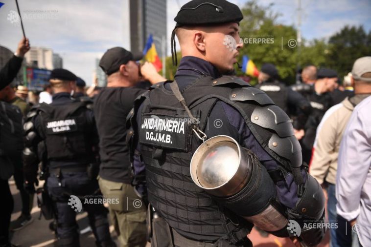 Protest în Piața Victoriei/Jandarmeria Capitalei: Alte două persoane au primit îngrijiri medicale