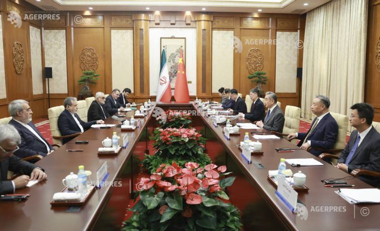 China, pregătită să apere ‘interesele legitime’ ale Iranului, îndeamnă Teheranul și SUA la reținere