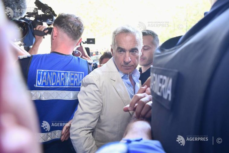Călin Georgescu, scos în cătușe din sediul DIICOT