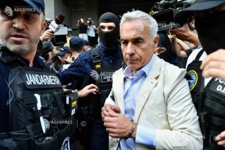 Călin Georgescu, adus la tribunal; zeci de susținători au venit la instanță