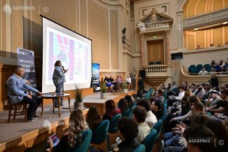 O dezbatere despre modul în care pot fi recunoscute știrile false – în deschiderea Festivalului ‘Strada de C’Arte’