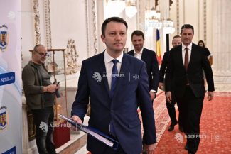 Șase miniștri – audiați luni în comisii; Mureșan: La solicitarea mea, fiecare audiere va dura 60 de minute, nu 30 de minute