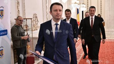 Șase miniștri – audiați luni în comisii; Mureșan: La solicitarea mea, fiecare audiere va dura 60 de minute, nu 30 de minute