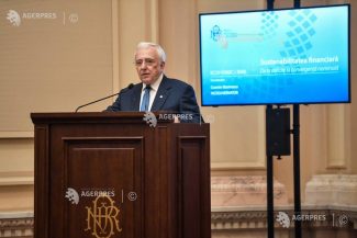 Isărescu: Parcursul de consolidare fiscal-bugetară este esențial pentru credibilitatea României