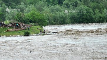 Bacău: Băiețelul în vârstă de 4 ani din Dofteana, dispărut joi, a fost găsit decedat în albia Trotușului