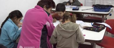 ANPIS: Alocația de plasament se acordă și după 18 ani dacă tânărul își continuă studiile sau la cerere