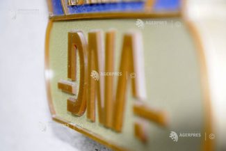 DNA: Doi asistenți universitari și două studente de la Universitatea Ovidius – reținuți
