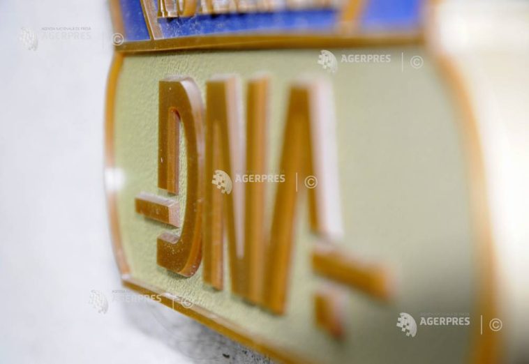 DNA: Doi asistenți universitari și două studente de la Universitatea Ovidius – reținuți