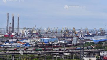 Constanța: Angajații Oil Terminal, în grevă de avertisment din cauza neindexării salariilor; ei amenință cu greva generală