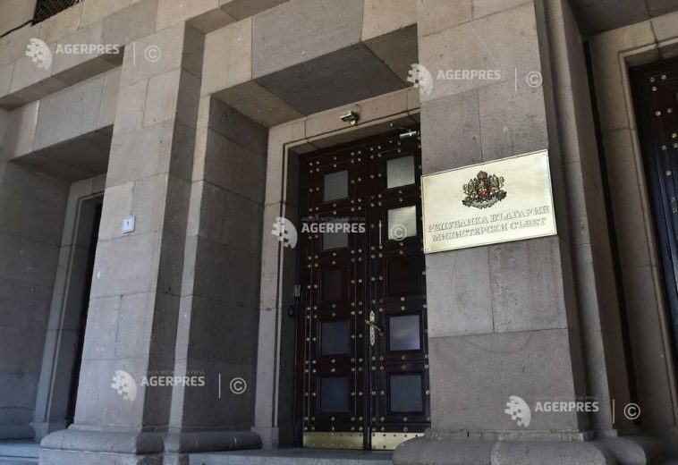 Bulgaria oferă un sprijin de 300 de milioane de euro pentru a atenua impactul scumpirii carburanților