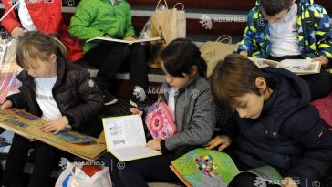 Vrancea: O carte cadou pentru copiii și adolescenții care se înscriu la Biblioteca Județeană în septembrie