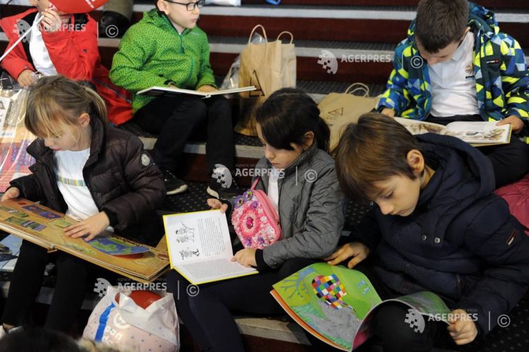 Vrancea: O carte cadou pentru copiii și adolescenții care se înscriu la Biblioteca Județeană în septembrie