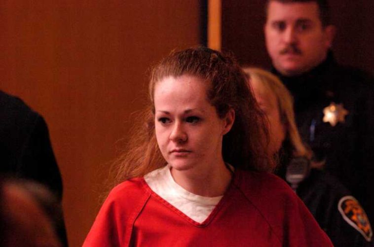 SUA: Christa Pike, aflată de 30 de ani pe culoarul morții, a supraviețuit injecțiilor letale