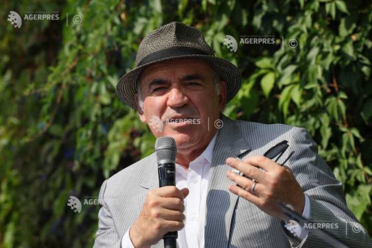 UPDATE Garry Kasparov, opozant al Kremlinului, avertizat că viața sa este în pericol