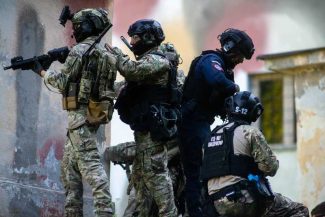 Argeș: Jandarmi și militari din patru țări au participat la antrenamente în cadrul exercițiului ‘Scutul Albastru al Carpaților’