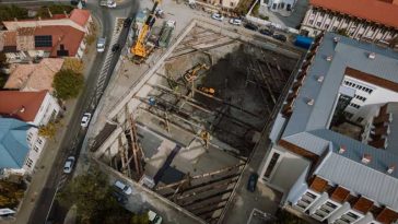 Mureș: Cea mai grea etapă a lucrărilor la parcarea subterană de 42 de milioane de lei a fost finalizată