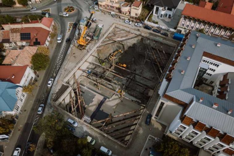 Mureș: Cea mai grea etapă a lucrărilor la parcarea subterană de 42 de milioane de lei a fost finalizată