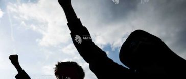 Franța: Universitățile se alătură liceelor la proteste