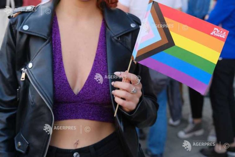 Procurorii au reținut un jandarm pentru agresarea unei femei trans din Franța; reacția Asociației ACCEPT