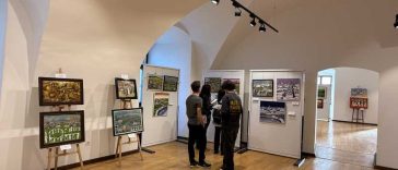 Bihor: Arta naivă românească, între tradiție și riscul dispariției; Festivalul Național de la Oradea, la ediția a XIII-a (GALERIE FOTO)