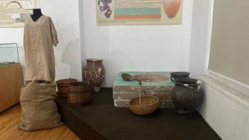 Vâlcea: Expoziție despre pâinea din vremea dacilor, deschisă la Muzeul Județean (GALERIE FOTO)
