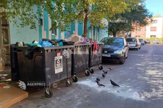 Hunedoara: Greva de la firma de colectare a gunoiului continuă; angajații își vor primi salariile restante