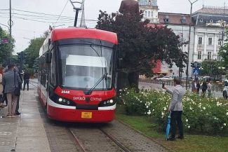 Arad: Creștere cu 77% a vânzărilor de bilete de tramvai și autobuz față de anul trecut, după ieftinirea la 1 leu