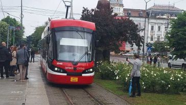 Arad: Creștere cu 77% a vânzărilor de bilete de tramvai și autobuz față de anul trecut, după ieftinirea la 1 leu