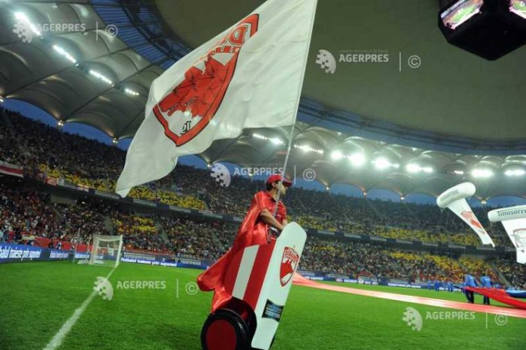 Fotbal: Suporterii lui Dinamo vor alege noua siglă a clubului dintre trei variante propuse